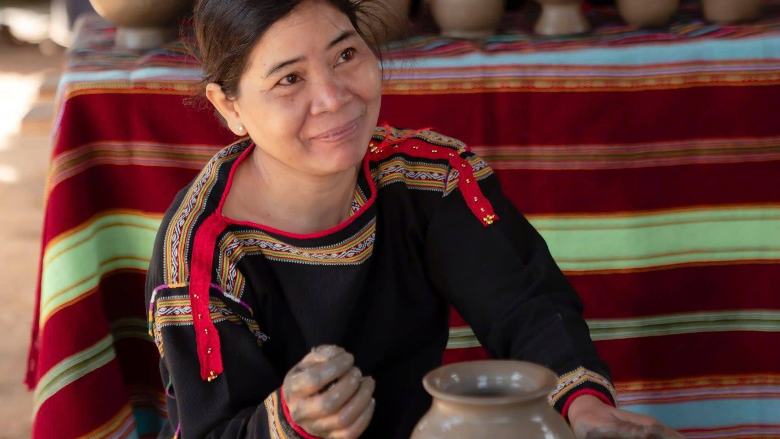 Gốm cổ xã Yang Tao (2)